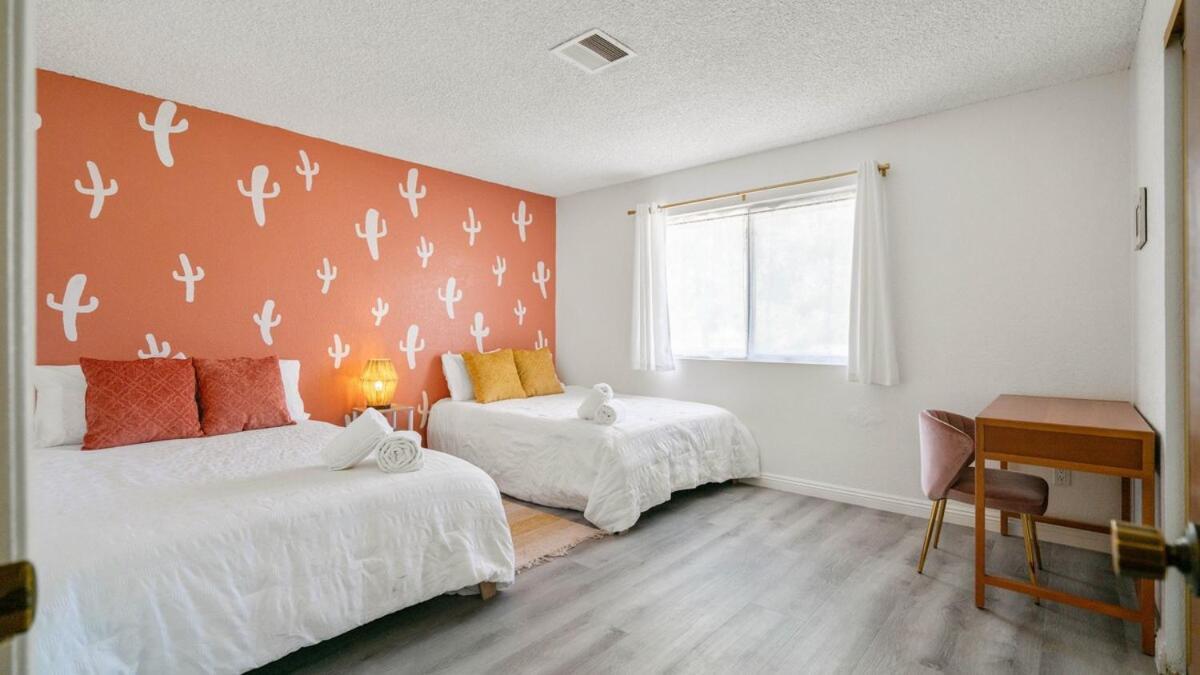 Pet Friendly Starburst House Villa Yucca Valley Exterior foto