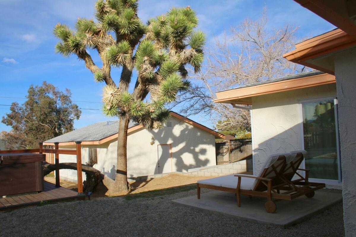Pet Friendly Starburst House Villa Yucca Valley Exterior foto
