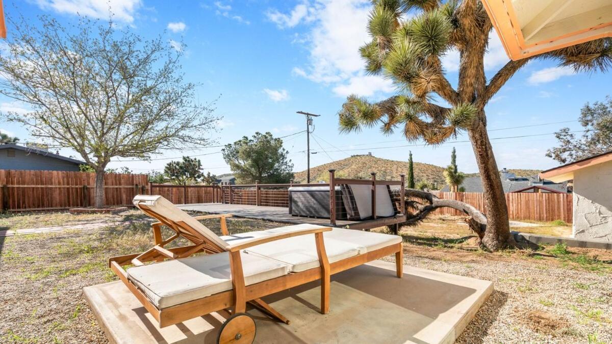 Pet Friendly Starburst House Villa Yucca Valley Exterior foto